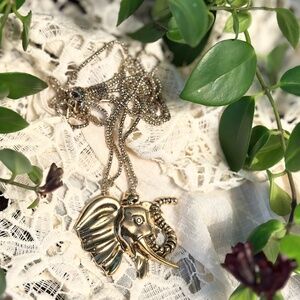 Unique elephant necklace